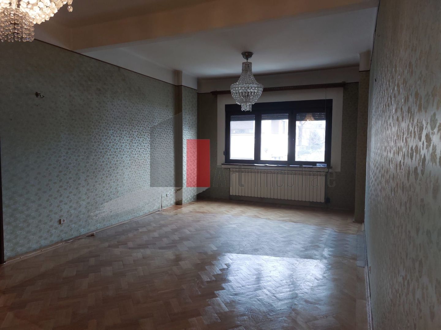 Apartamentul "BEQUEM",  180 mp suprafata totala, CONSOLIDAT, GARAJ IN ACTE, BOXE - Poză 2