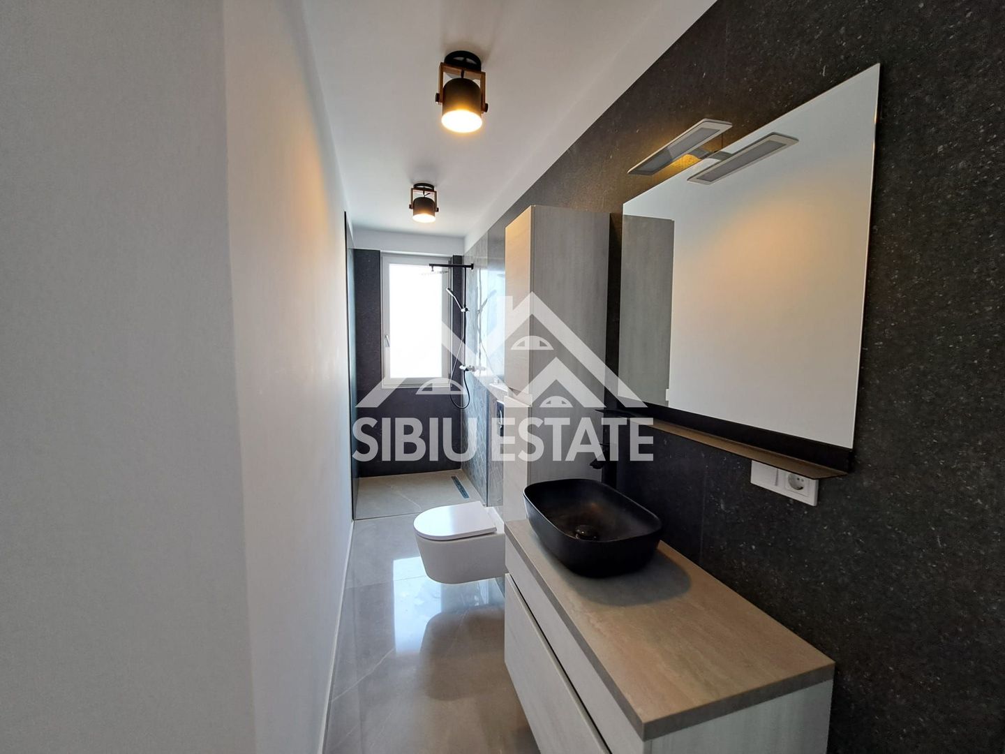Casa la pret de apartament, 5 camere Sibiu Calea Cisnadiei - Poză 4