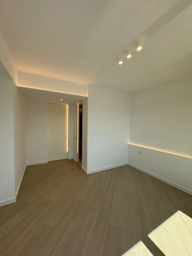 APARTAMENT NEMOBILAT 3 CAMERE CORTINA NORTH - Poză 3