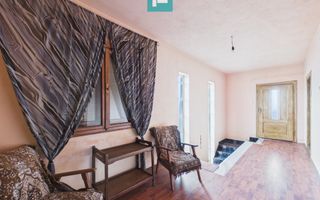 Casă P+M cu grădină generoasă în Ineu - Poză 4