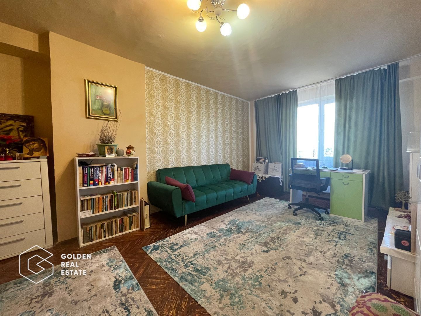 Apartament spațios, decomandat, 4 camere, Soarelui, zona AEM - Poză 2