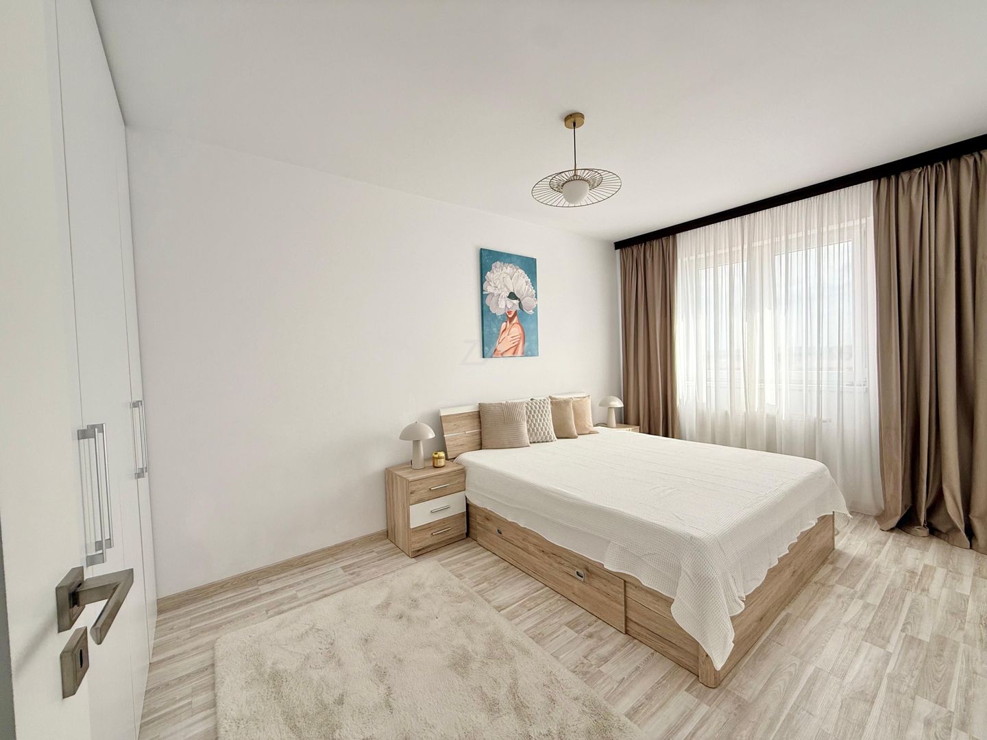 Vis a vis de Esso. Lift. Mijloc transport in fata. Loc de parcare. - Poză 8