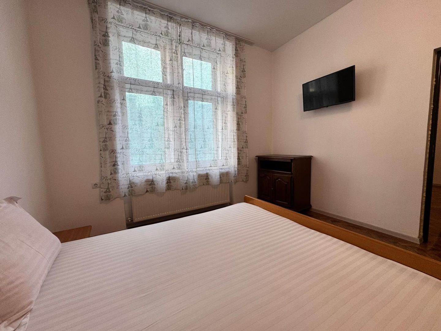Apartament de inchiriat in centrul istoric - Poză 3