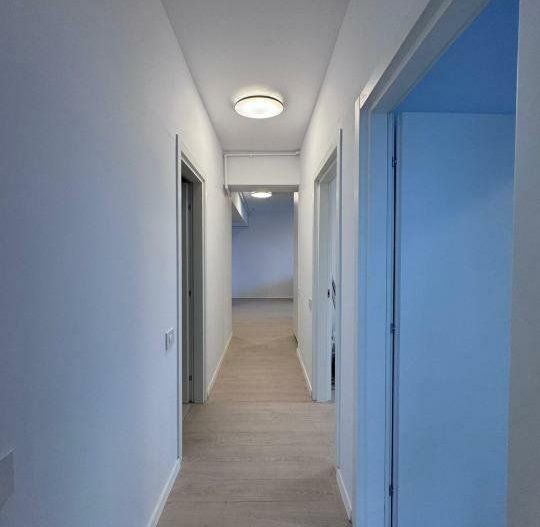 Prima inchiriere | Sisesti | 4 camere | Parcare | Vedere superba - Poză 11