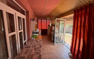 Vila P+1 cu terasă 255 mp + garaj 22,5 mp si teren 417 mp-Berceni ! - Poză 12