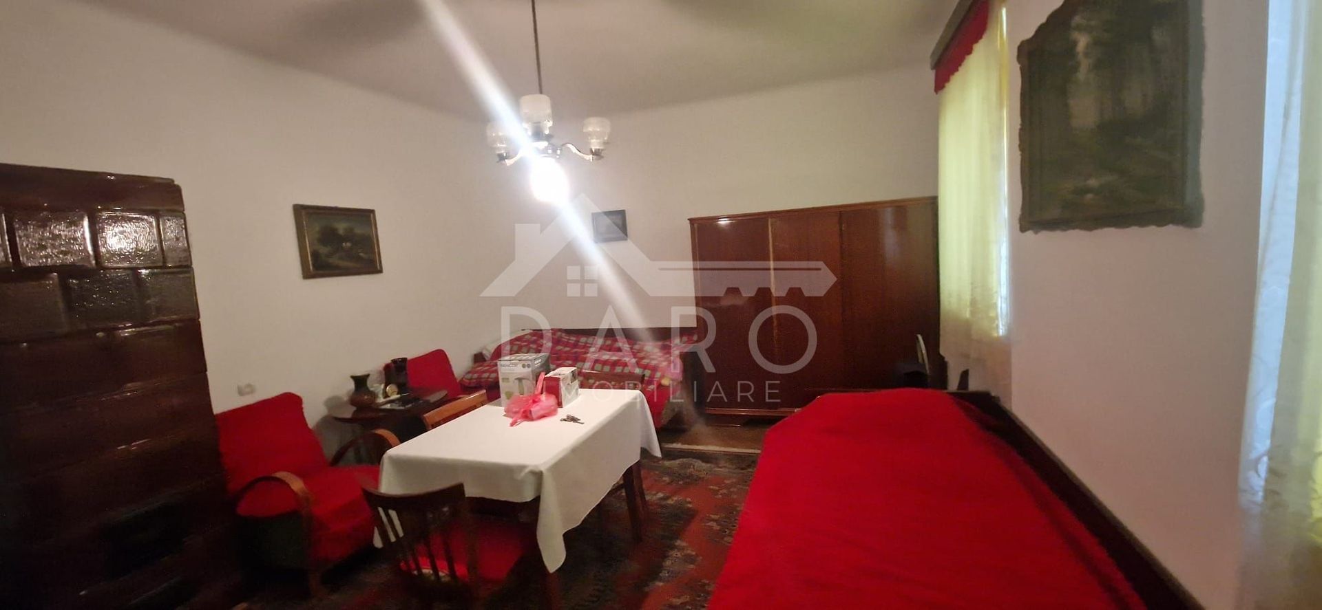 Vând apartament cu o camera in zona semicentrala a orasului - Poză 3