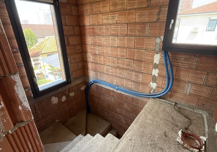 BRASADAS vinde casa cu 3 camere in zona Closca. - Poză 3