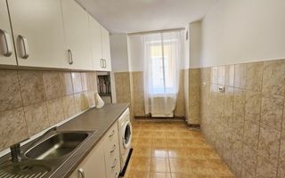 Apartament 3 camere, etaj 2, zona ultracentrala - Poză 3
