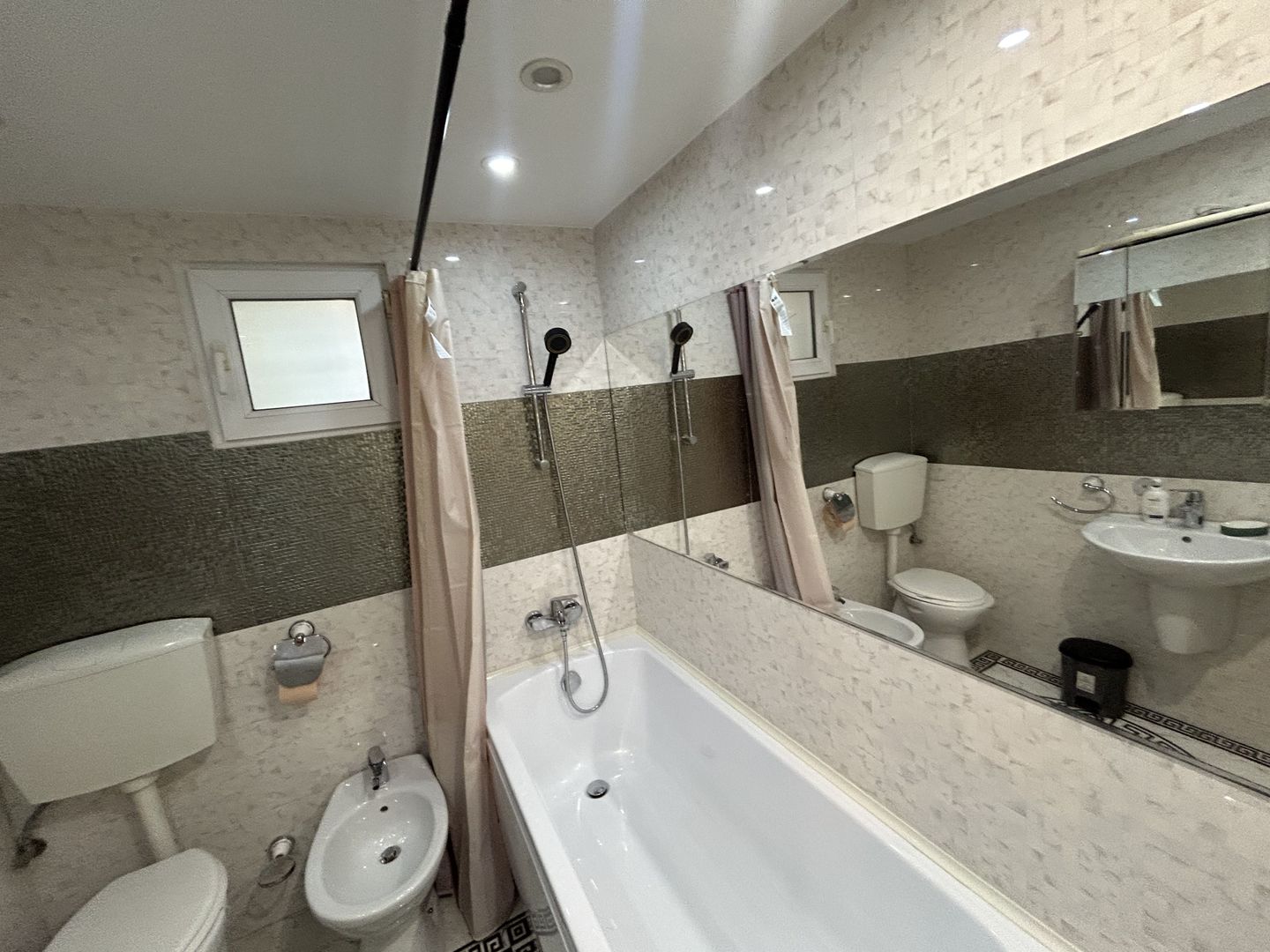 Apartament 4 Camere Dristor - Poză 18