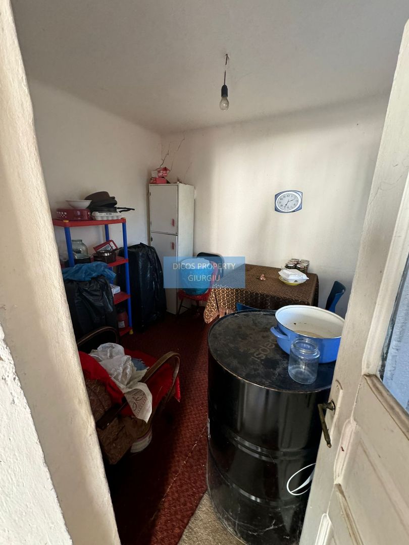 De vânzare  casă situată pe strada Mihail Sadoveanu - Poză 8