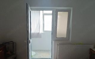 Apartament cu 3 camere | Micro 39C | 75,000 € - Poză 4