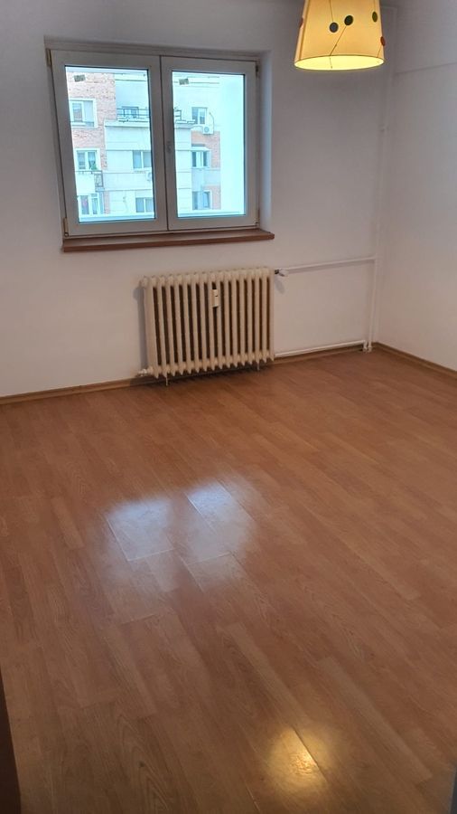 Închiriez apartament 3 camere, nemobilat, Piața Muncii, pentru locuit - Poză 4