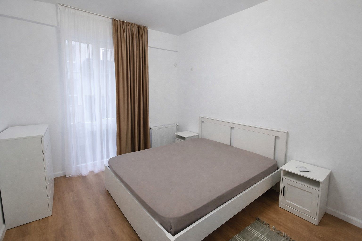Apartament 3 camere, prima închiriere, la 25 minute de de Gara de Nord - Poză 5