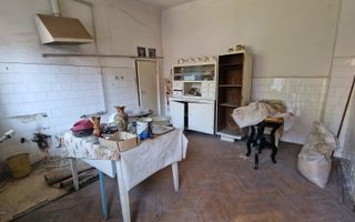 CASA DE VANZARE CENTRU - Poză 5