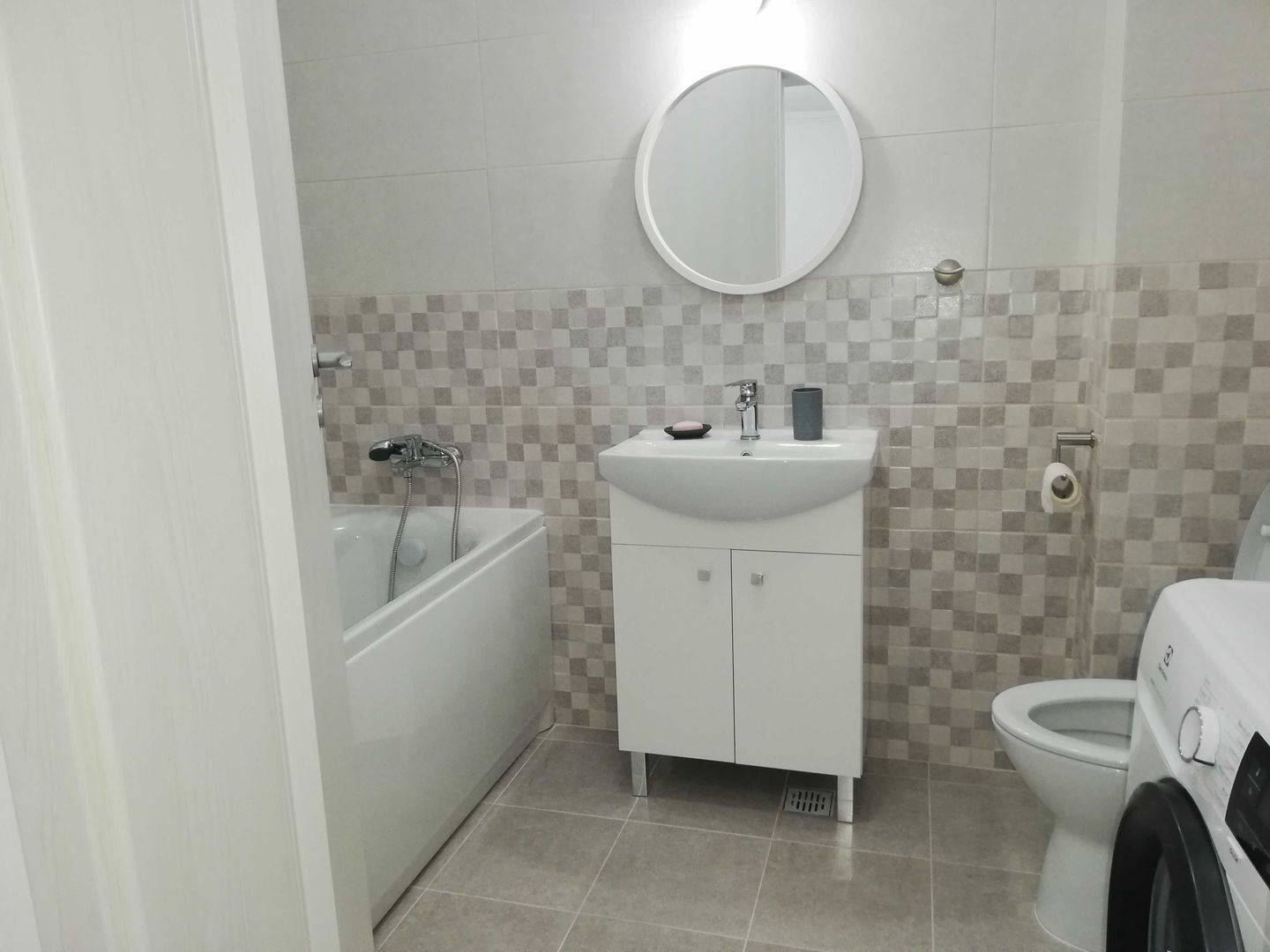 Apartament 2 camere Aparatorii Patriei / Viva Residence - Poză 7