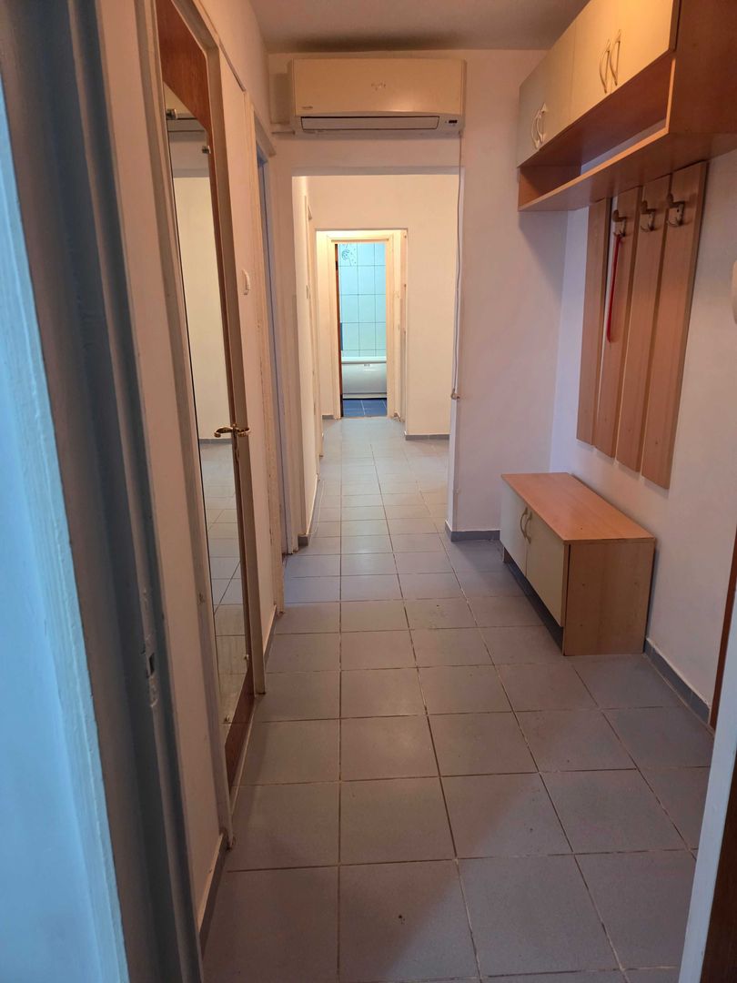 Vand apartament 3 camere decomandat Militari - Poză 4