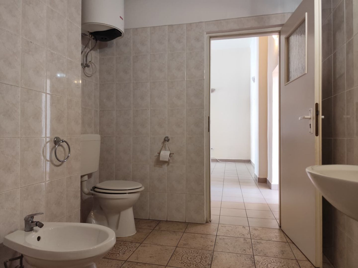 Apartament de vanzare situat ultracentral, langa Lic. E. Gojdu, Oradea - Poză 12