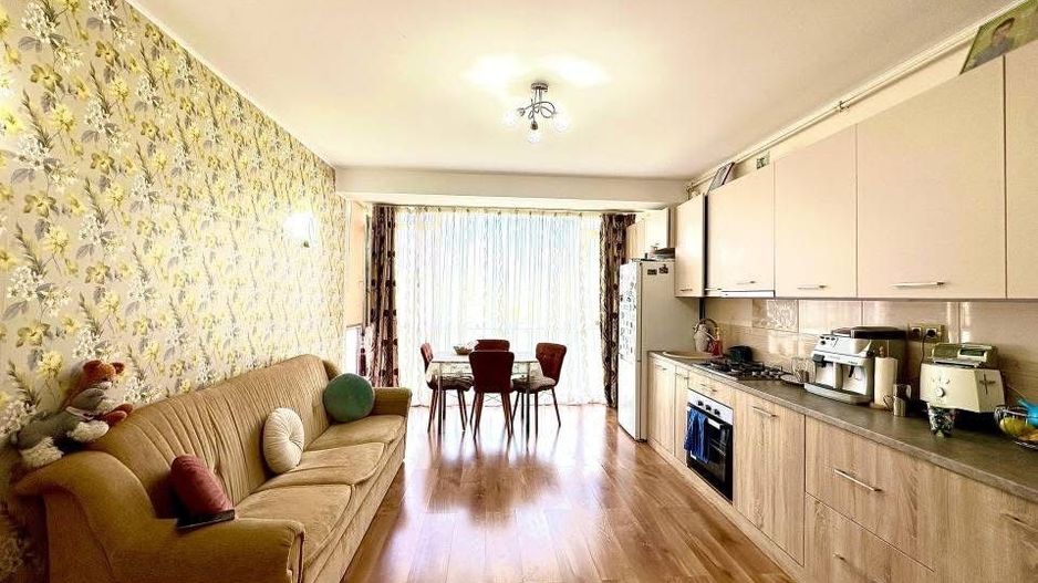 Giroc-Eso | 3 Camere | Mobilatsi utilat | Loc de parcare - Poză 2