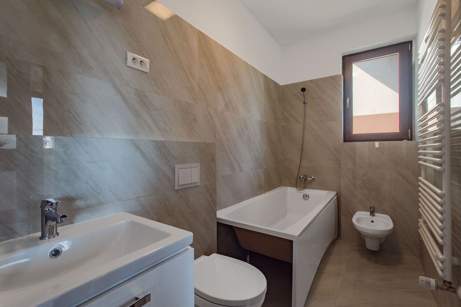 Casa/Vila cu 6 camere ideala rezidential/comerical Ciarda COMISION 0% - Poză 43