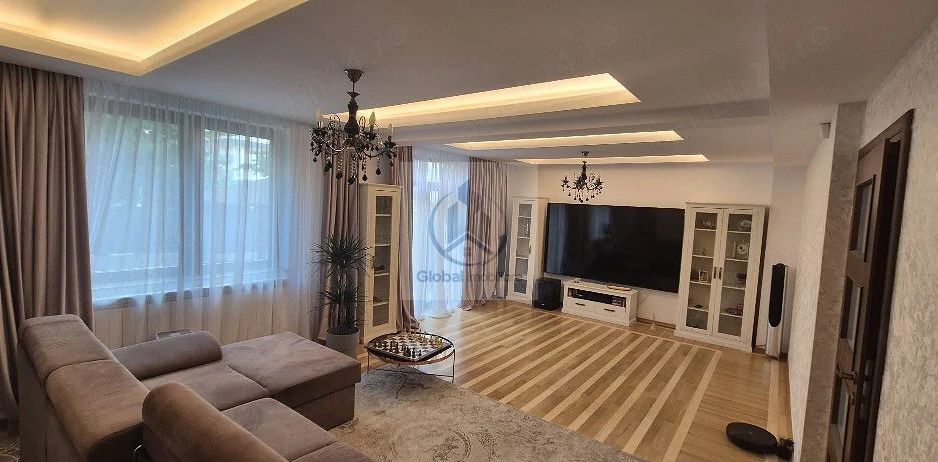 Casa lux Dobroesti Fundeni Ilfov - Poză 1