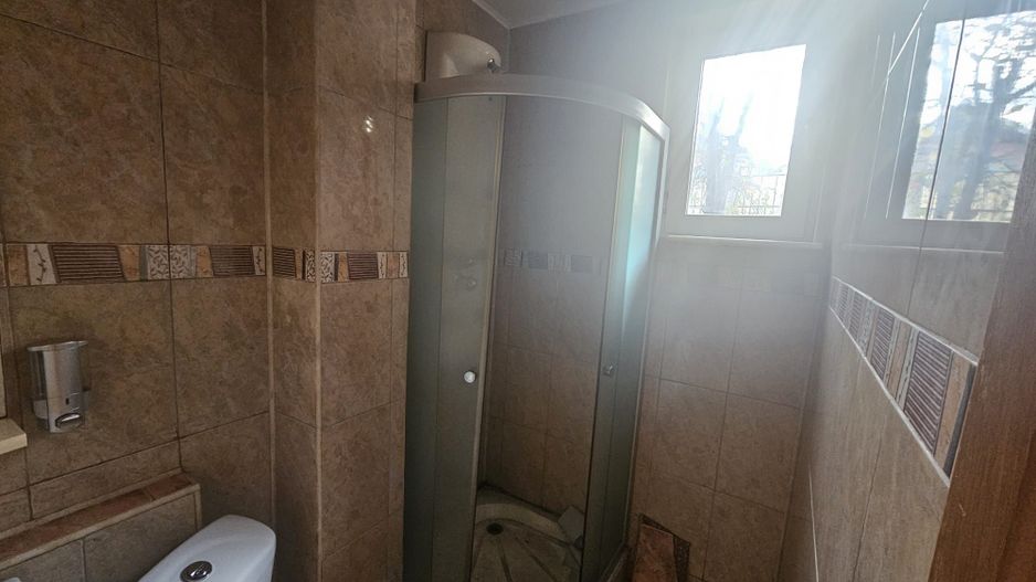 Casă spațioasă - Varianta Prundu Craiovei - Poză 12