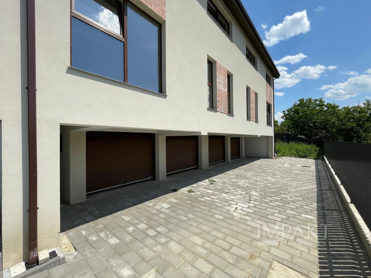 Duplex modern de vanzare in zona Auchan Iris! - Poză 2