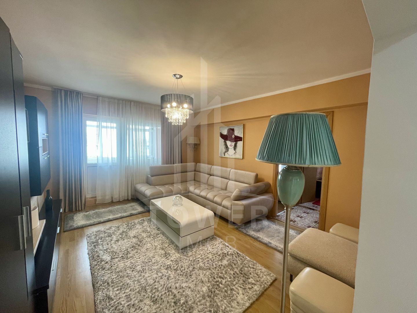 Apartament cu 4 camere, vedere panoramică și mobilat modern – Turnișor - Poză 2