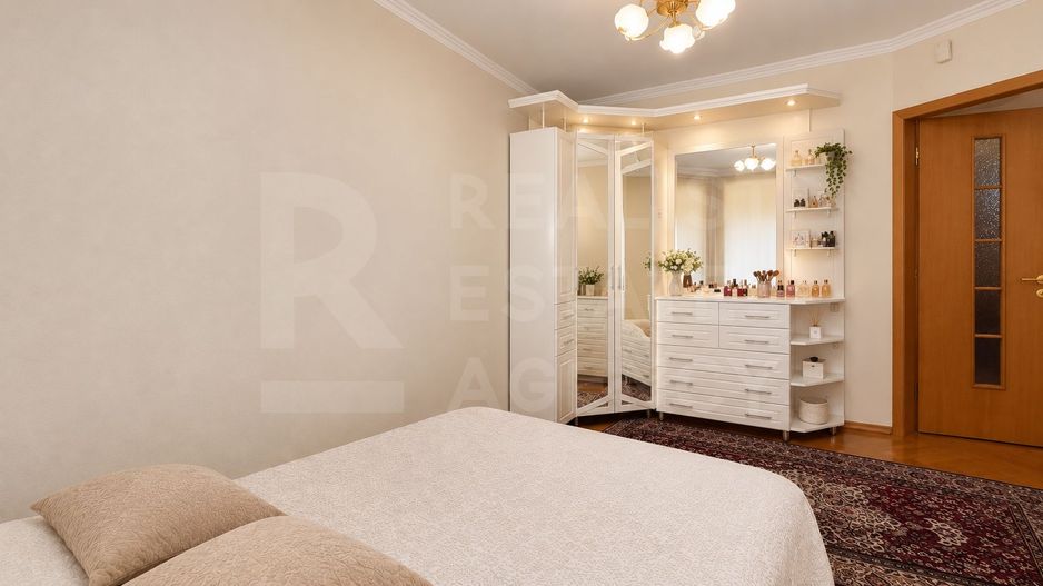 Chirie, casă, 5 camere, Strada Guţu Valentin, Centru - Poză 14