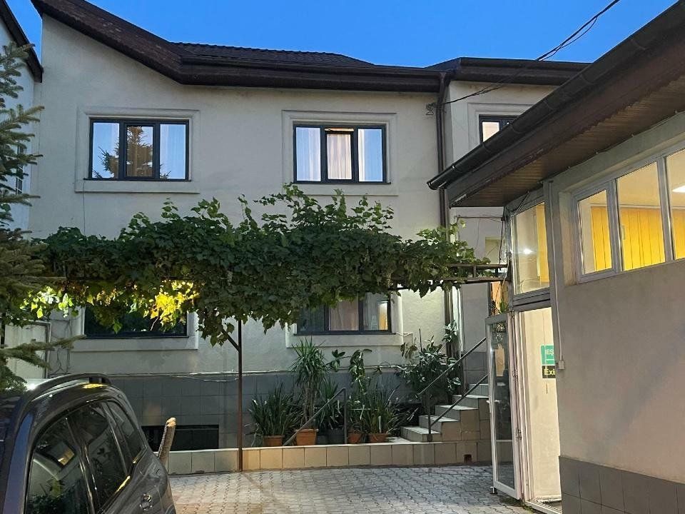 Vila / Spatiu Comercial Stradal 20m deschidere - Poză 9