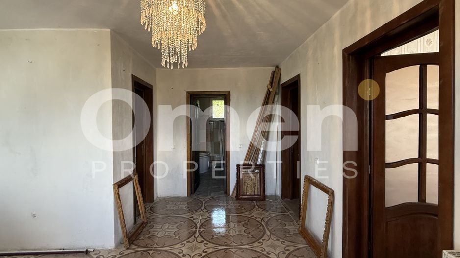 Casa de vanzare Grosi D+P+M 300 mp + teren 6 ari - Poză 8