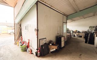 Spatiu de inchiriat 500MP Inaltimea de 4m Jucu de Mijloc - Poză 4