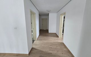 Casă spațioasă la 650000 de euro I Volovăț - Poză 12