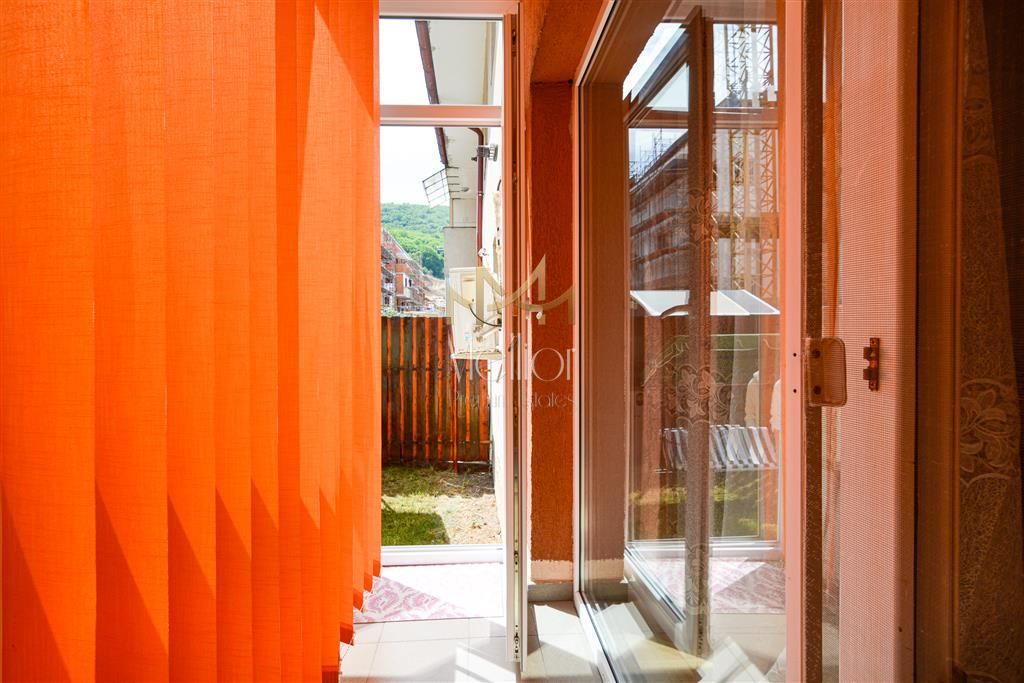 Apartament cu 1 camera gradina parcare Floresti - Poză 9