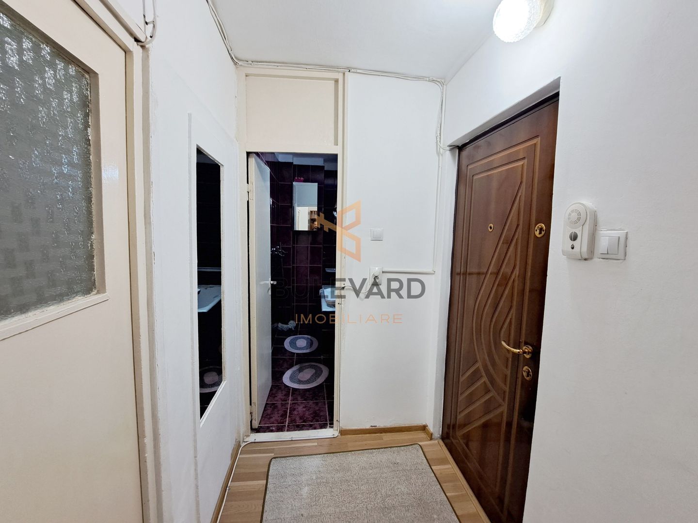 Garsoniera confort 1 + boxa de depozitare, in zona Minerva! - Poză 9