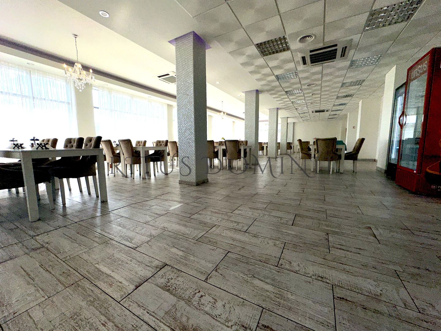 Hotel superb de vânzare, Bihor, 16 camere - Poză 7