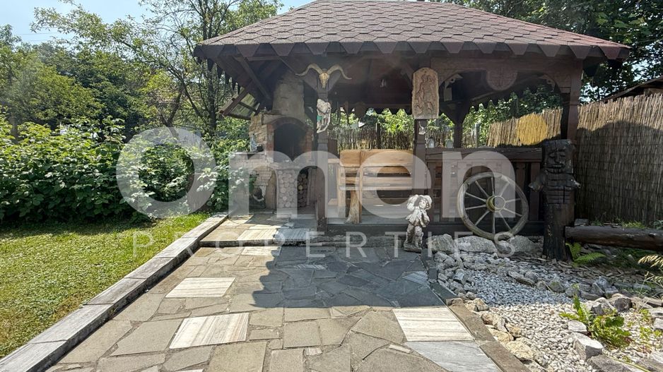 Casă cu 2 anexe transformate în locuințe, teren generos de 9 ari – Groși - Poză 5