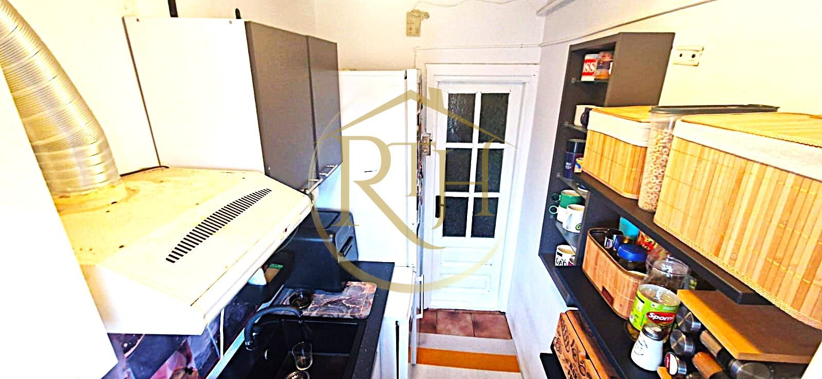 Vand apartament cu 4 camere in zona spitalul judetean,comision ,,0'' - Poză 17