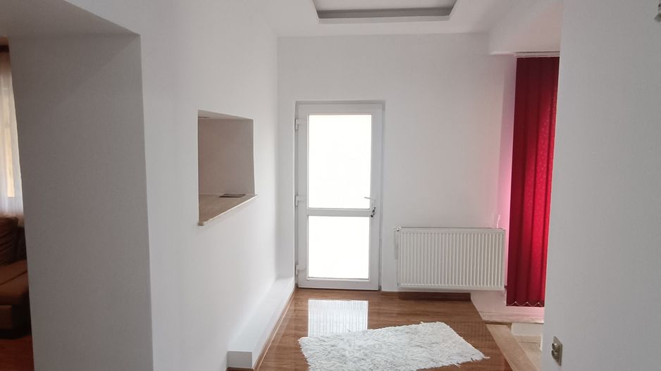 Casa cu 3 camere, 150 mpu, mobilata, utilata, garaj, curte, Ampoita - Poză 5