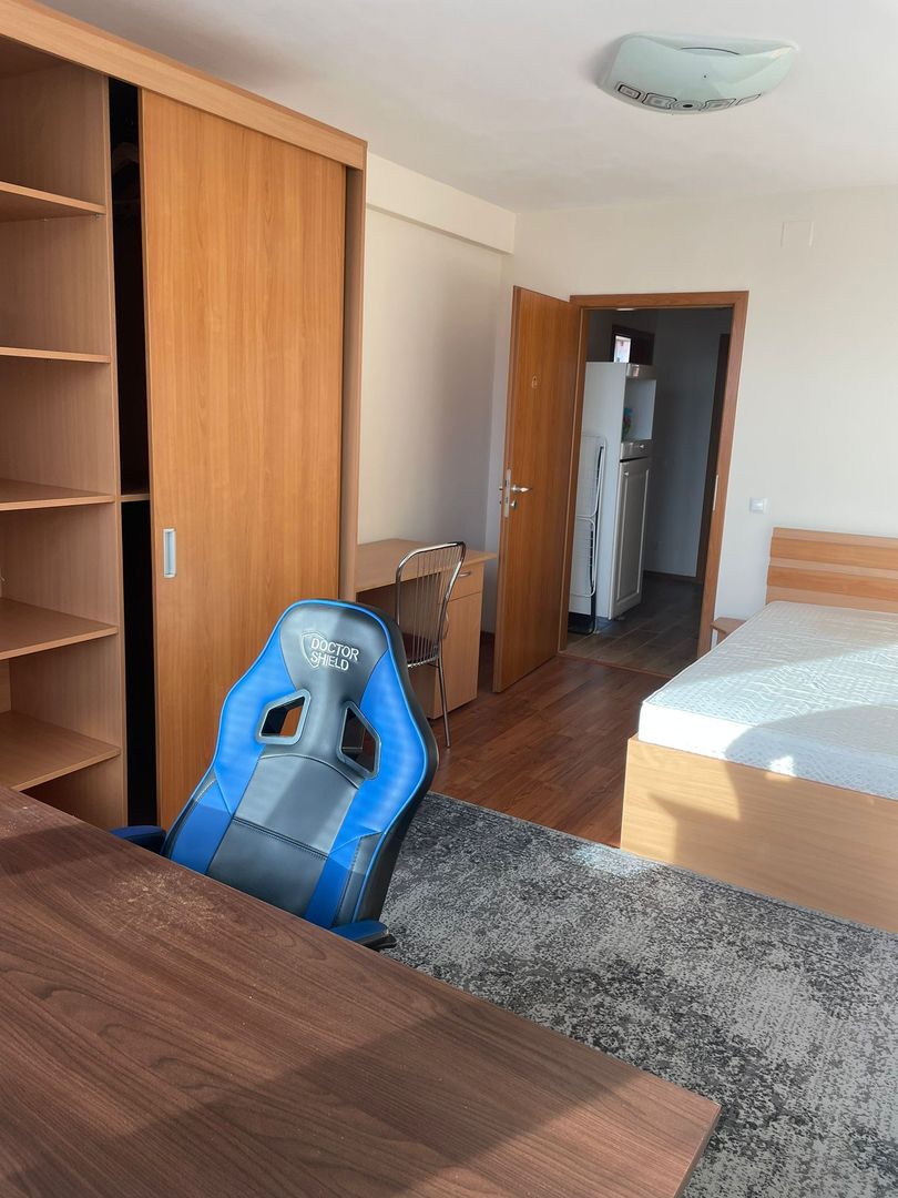 Închiriere apartament 3 camere | Piața Victoriei | Etaj 7/8 cu lift nou - Poză 2