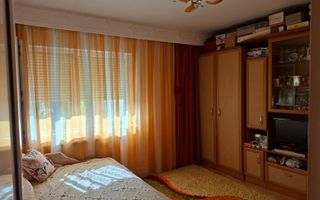 BRASADAS vinde ap 2 cam 52 mp. Etaj 4/4 ULTRACENTRAL. - Poză 2