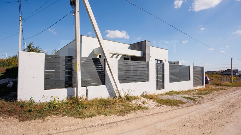 Vânzare, Casă Hi-Tech, 4 camere, str. Ion Suruceanu, Ialoveni - Poză 36