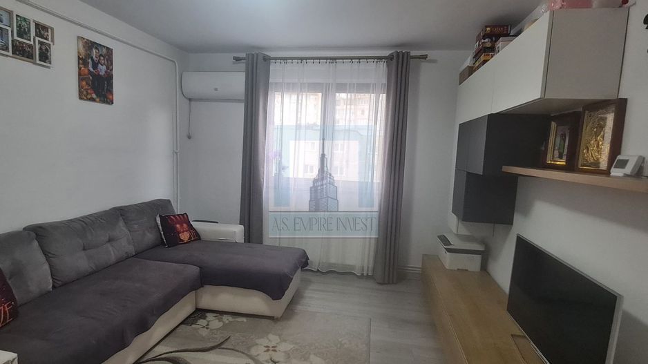 Apartament 3 camere decomandat - zona Tractorul - Poză 2