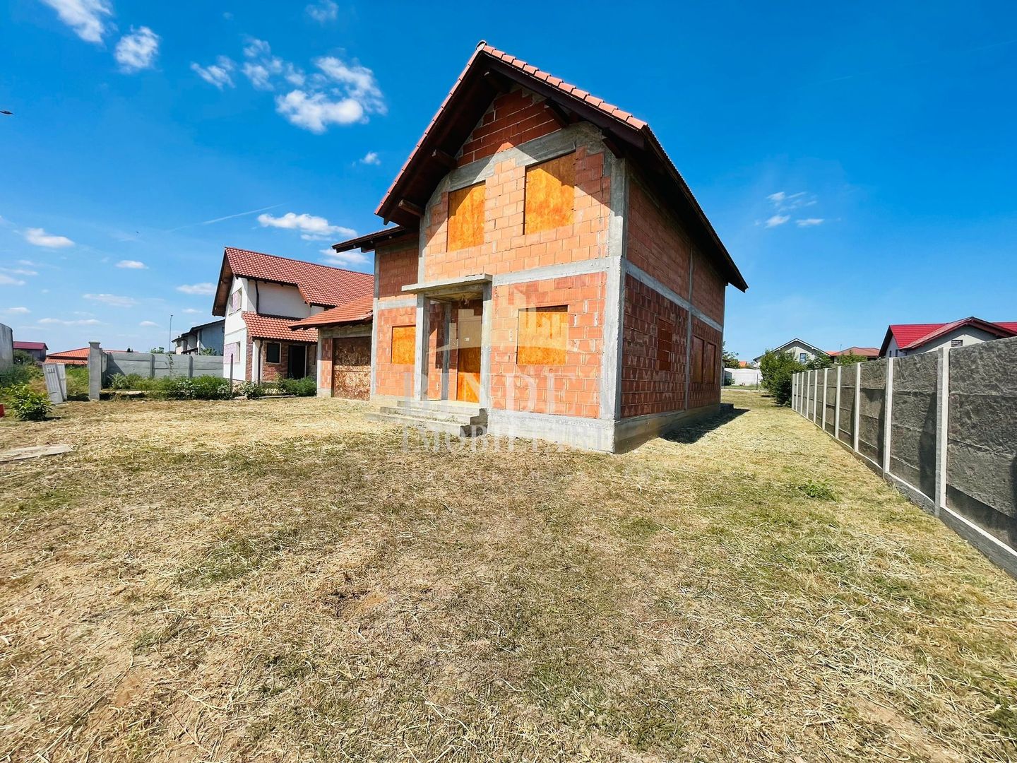 Casa individuala+ garaj in Giarmata 627mp teren - Poză 10