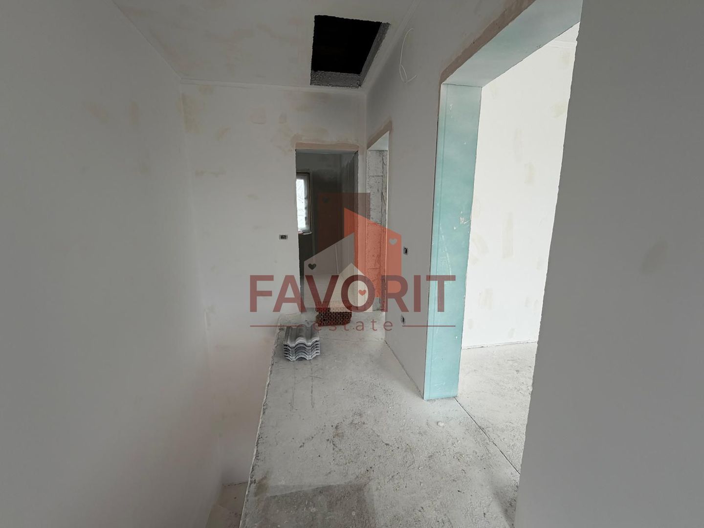 Triplex in Sacalaz |  Finisaje premium | 3 camere | Asfalt | 2 terase - Poză 8