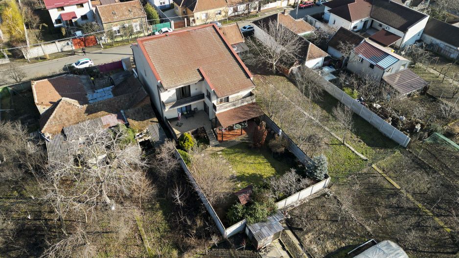 Vilă spațioasă cu 8 camere, Grădiște - Poză 42