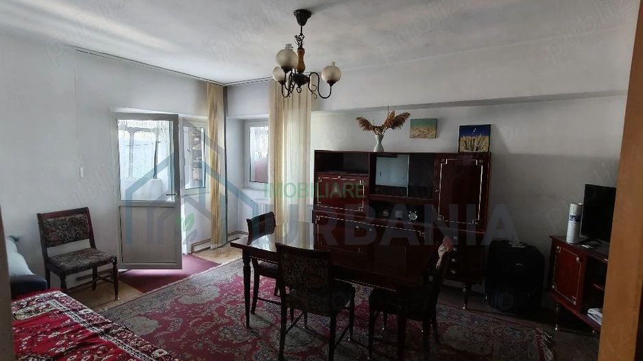 Apartament 2 camere, Pașcani, zona Piață Vale, etaj 2, bloc 1990, renovat recent - Poză 1