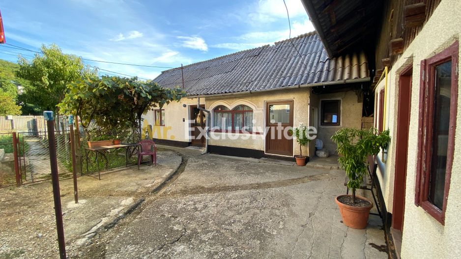 O casă aproape de Pitești -Stefanești- Valea Mare Podgoria - Poză 1