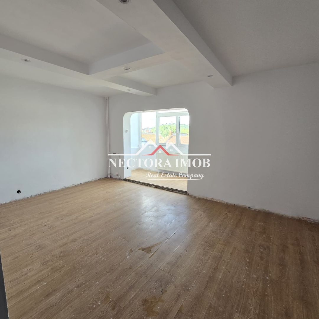 NECTORA IMOB-Apartament 3 camere, 2 bai, 3 balcoane, Zona Velenta,65mp - Poză 1