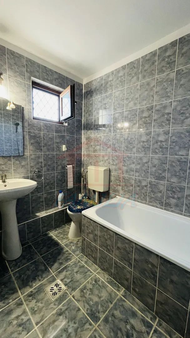 Apartament spațios cu 3 camere, 3 ICFrimu, 80mp, nu este masnsarda - Poză 12