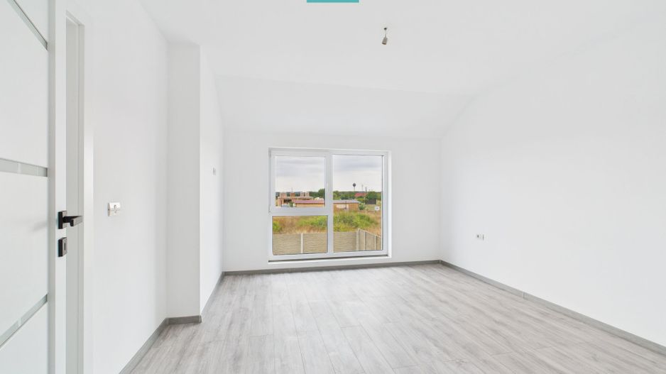 Duplex cu 3 camere și curte generoasă în Pișchia - Poză 14
